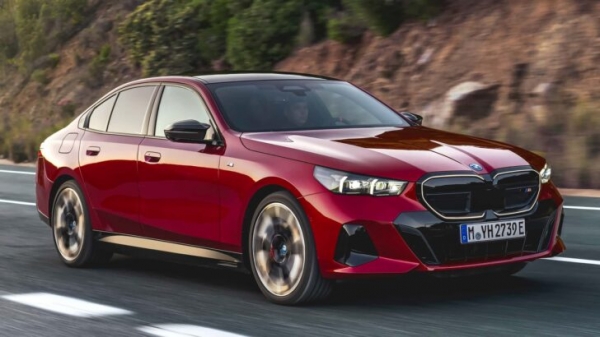 BMW представила новое поколение 5-й серии. &laquo;Пятерка&raquo; впервые стала электрической