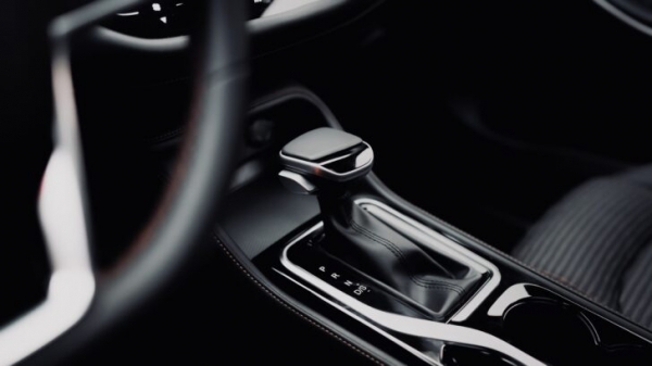 Новые кроссоверы &laquo;Москвич 3&raquo; появились в парке сервиса каршеринга Яндекс Драйв